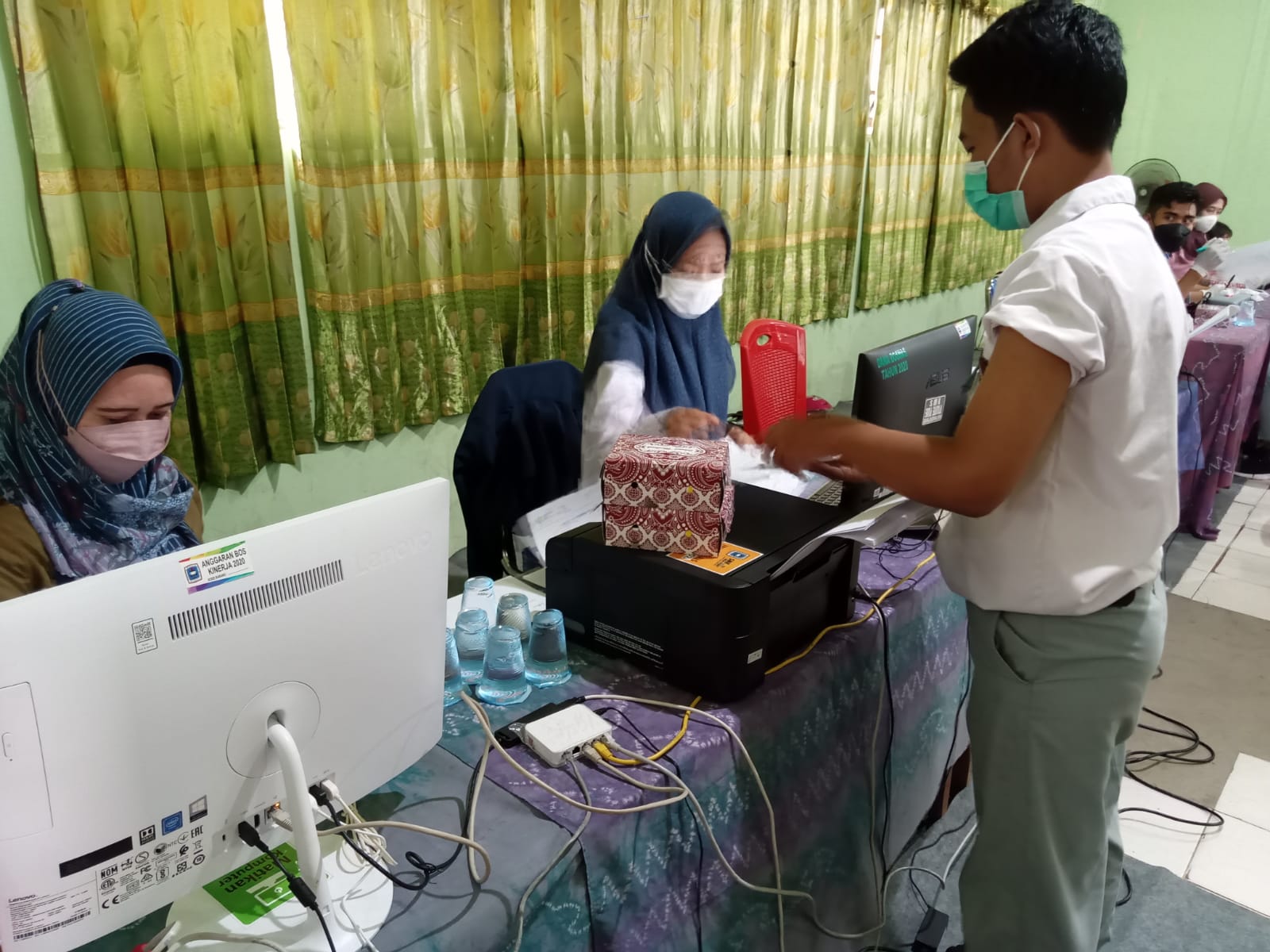 Pelaksanaan Vaksinasi Di SMK Bina Banua Banjarmasin