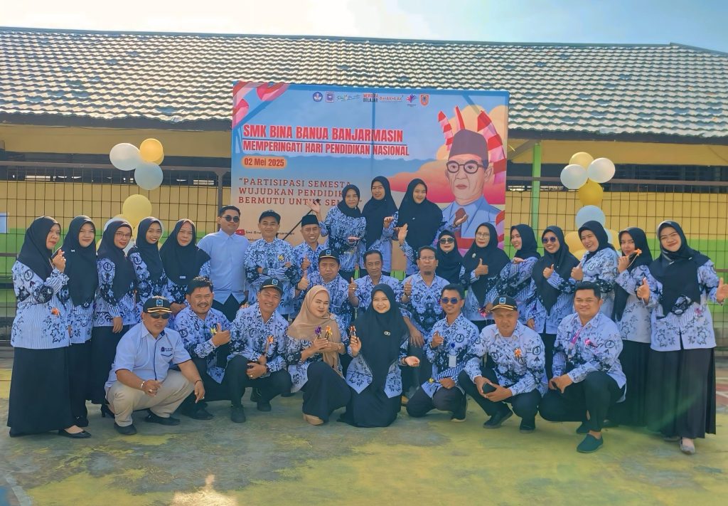 Guru Pada Peringatan Hardiknas 2025