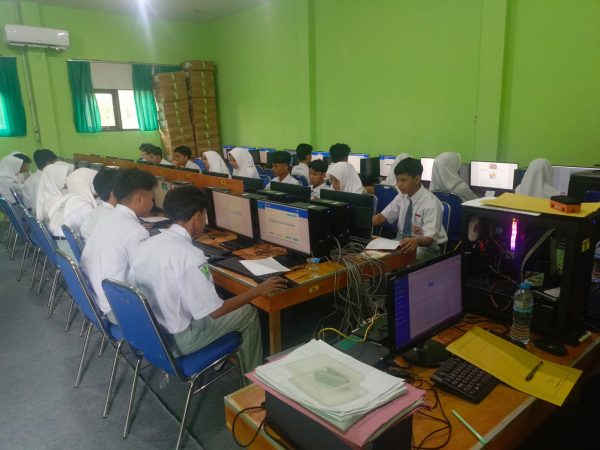 Pelaksanaan ANBK Tahun 2025 Di SMK Bina Banua Banjarmasin