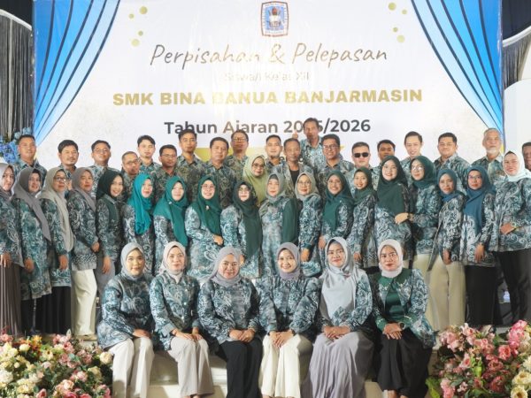Dewan Guru & Staf TU pada Perpisahan Kelas XII Tahun 2026