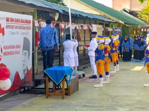 persiapan-pengibaran-bendera-1