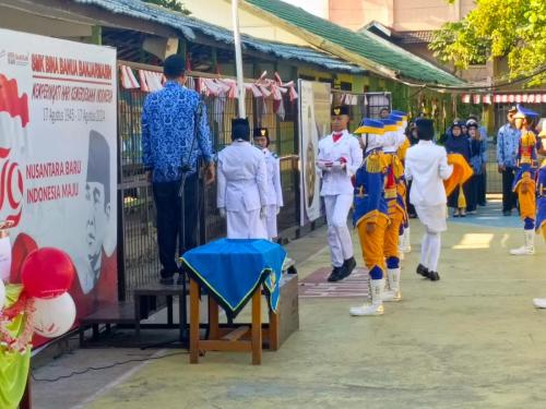 persiapan-pengibaran-bendera-2